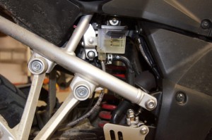 ABS controller and brake lines